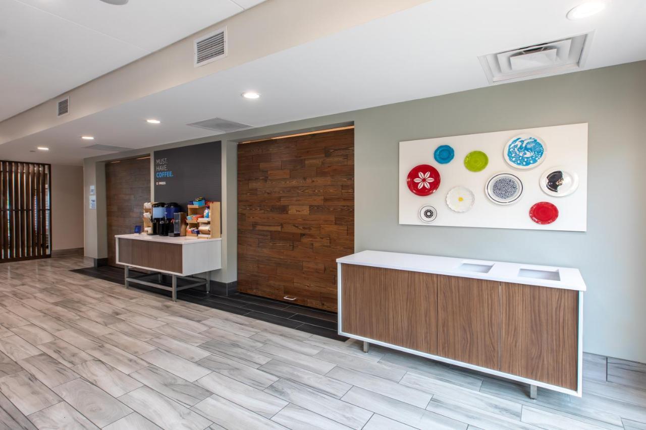 Holiday Inn Express & Suites Greenville S - Piedmont By Ihg Екстериор снимка