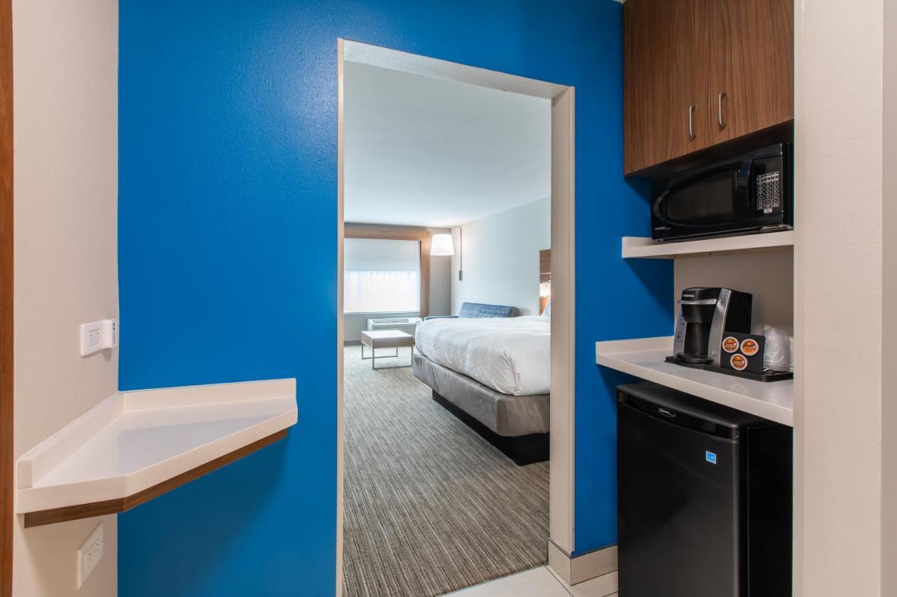 Holiday Inn Express & Suites Greenville S - Piedmont By Ihg Екстериор снимка