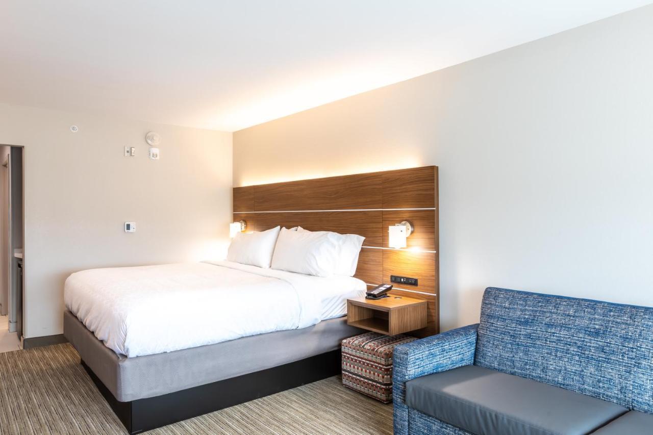 Holiday Inn Express & Suites Greenville S - Piedmont By Ihg Екстериор снимка
