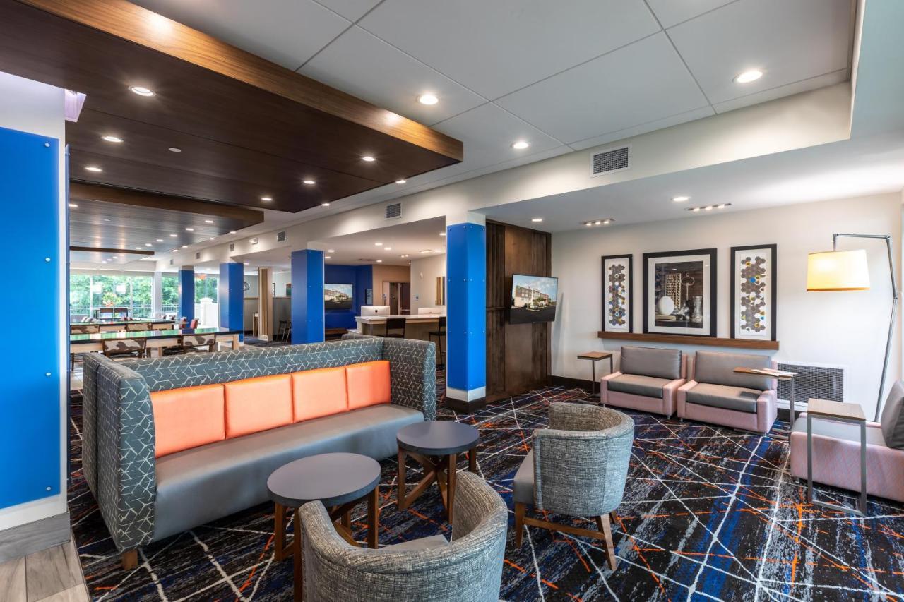 Holiday Inn Express & Suites Greenville S - Piedmont By Ihg Екстериор снимка