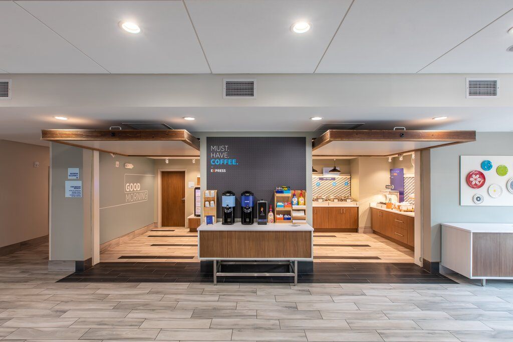 Holiday Inn Express & Suites Greenville S - Piedmont By Ihg Екстериор снимка