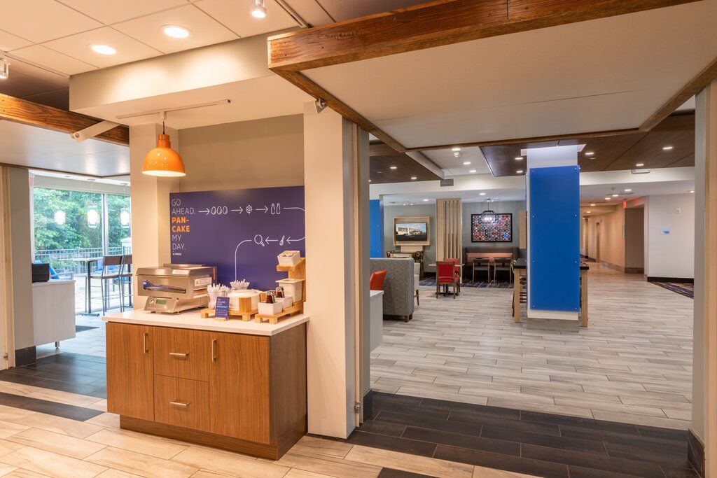 Holiday Inn Express & Suites Greenville S - Piedmont By Ihg Екстериор снимка