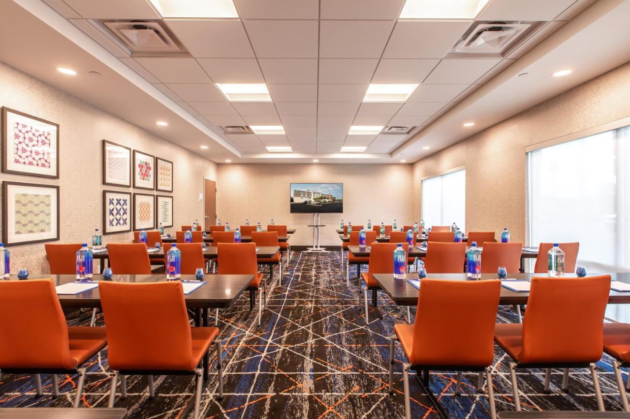 Holiday Inn Express & Suites Greenville S - Piedmont By Ihg Екстериор снимка