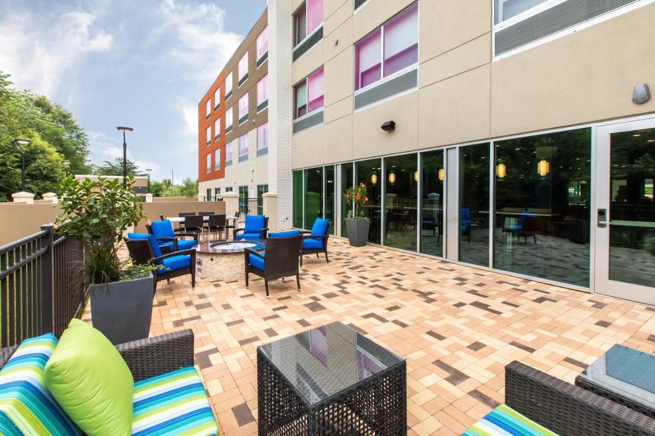 Holiday Inn Express & Suites Greenville S - Piedmont By Ihg Екстериор снимка