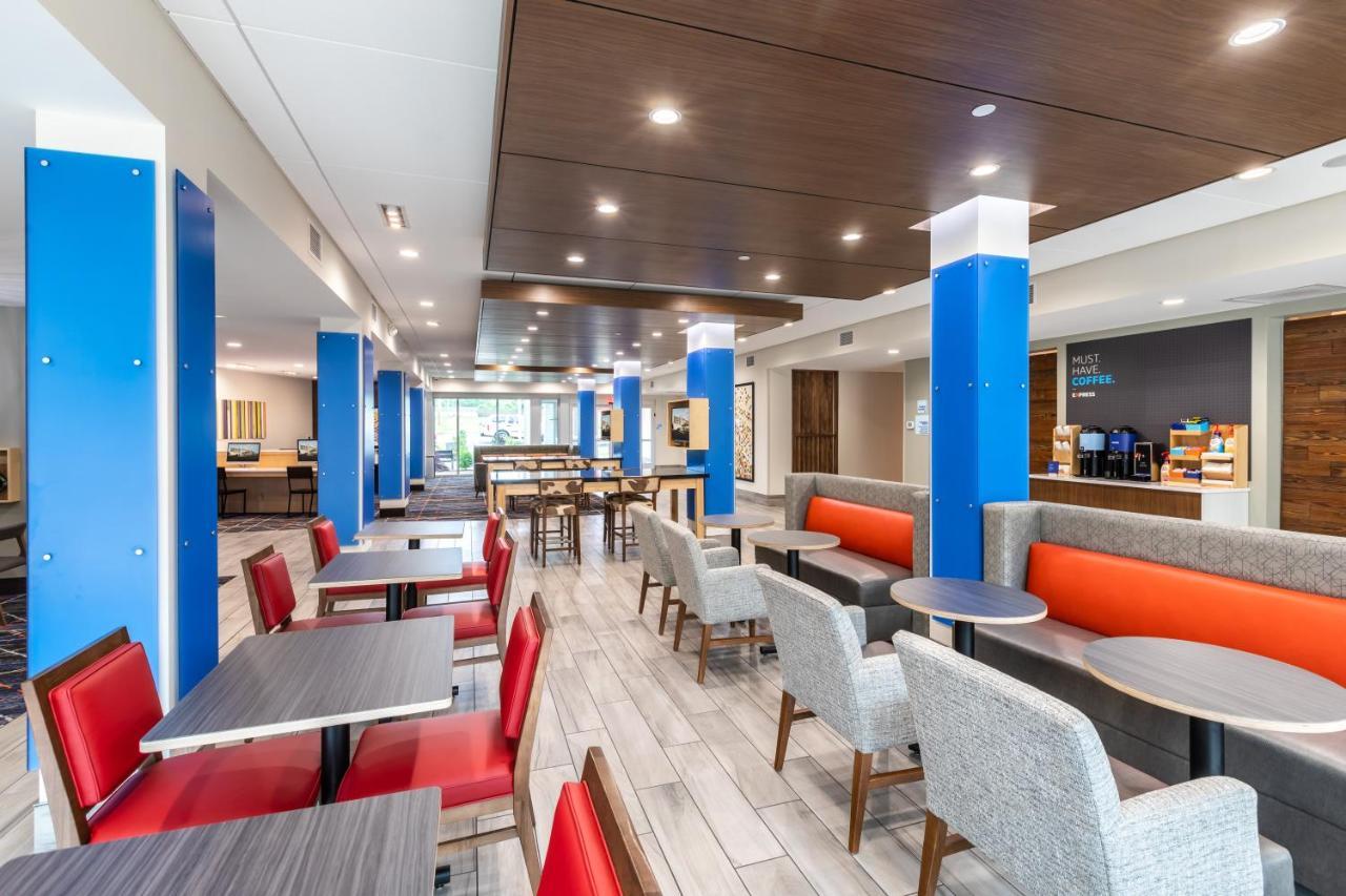 Holiday Inn Express & Suites Greenville S - Piedmont By Ihg Екстериор снимка