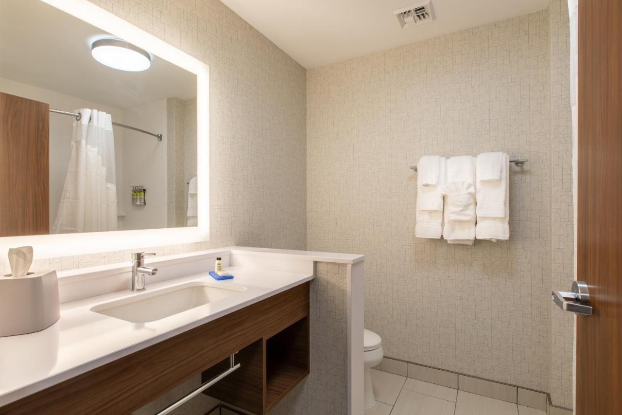 Holiday Inn Express & Suites Greenville S - Piedmont By Ihg Екстериор снимка
